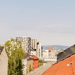Large Loft - Private Rooftop Terrace - Old Town