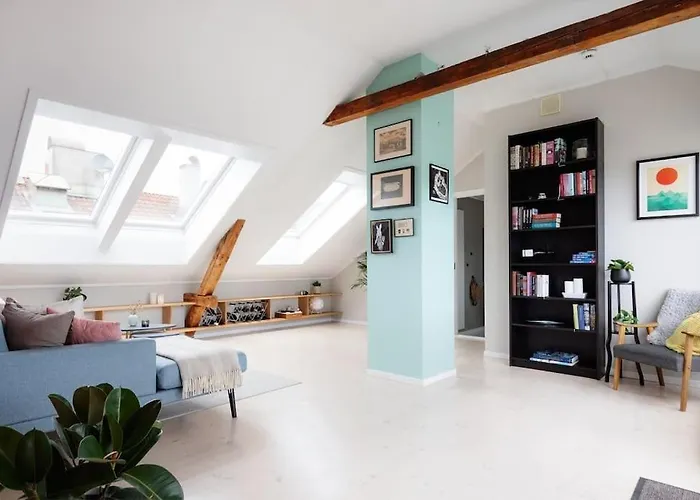 Large Loft - Private Rooftop Terrace - Old Town